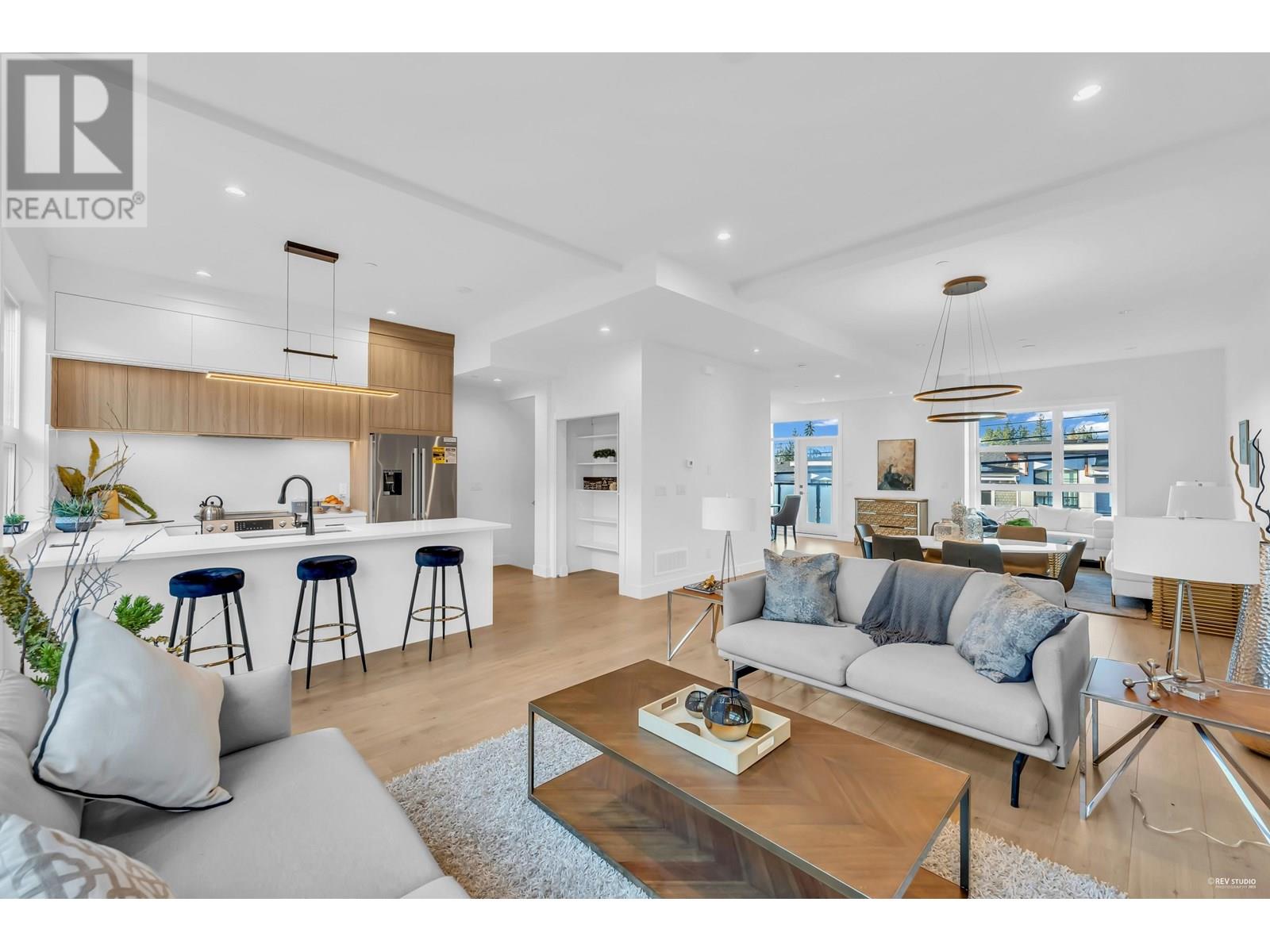 17 Townhomes For Sale in Silver Valley, Maple Ridge