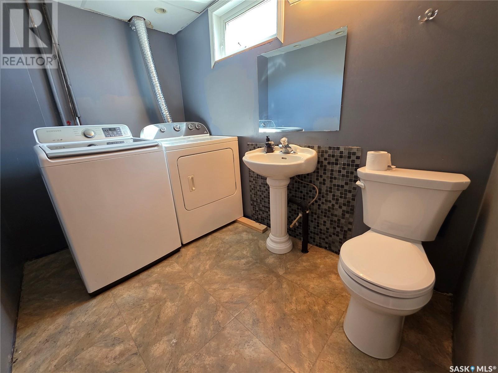 For sale: 214 Flora AVENUE, Swift Current Rm No. 137, Saskatchewan ...