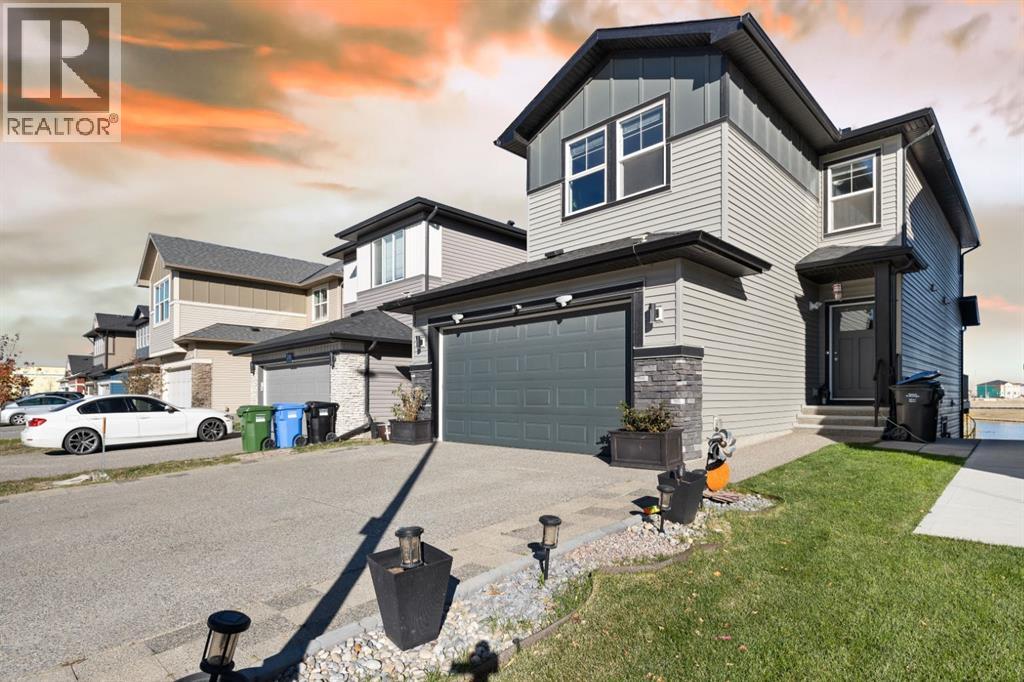 House for Sale in 32 Cornerbrook Common NE|Calgary, Alberta T3N1M2 3