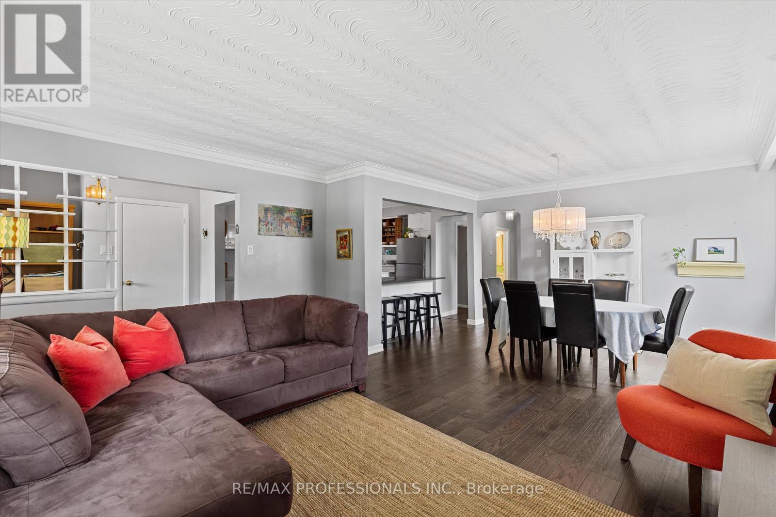 Property image for 17 ALLONSIUS DRIVE|Toronto (Eringate-Centennial-West Deane), Ontario M9C3N4