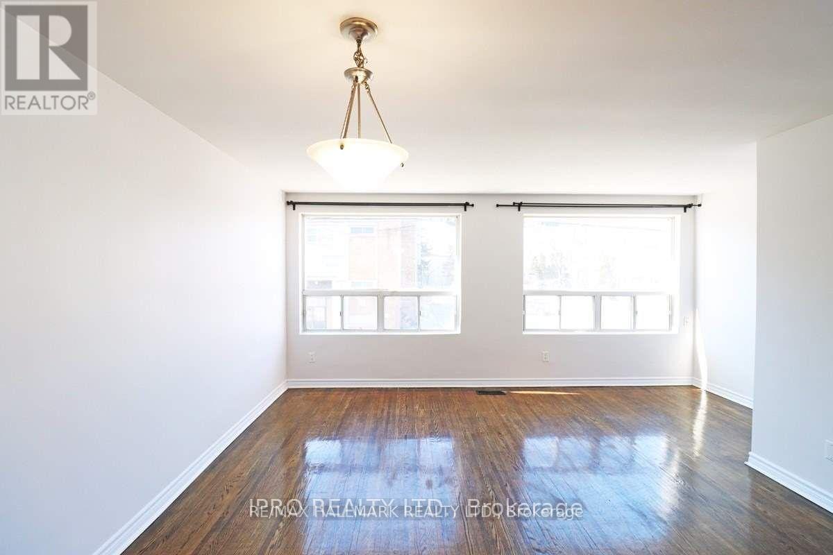 Commercial Spaces For Lease in Woodbine-Lumsden