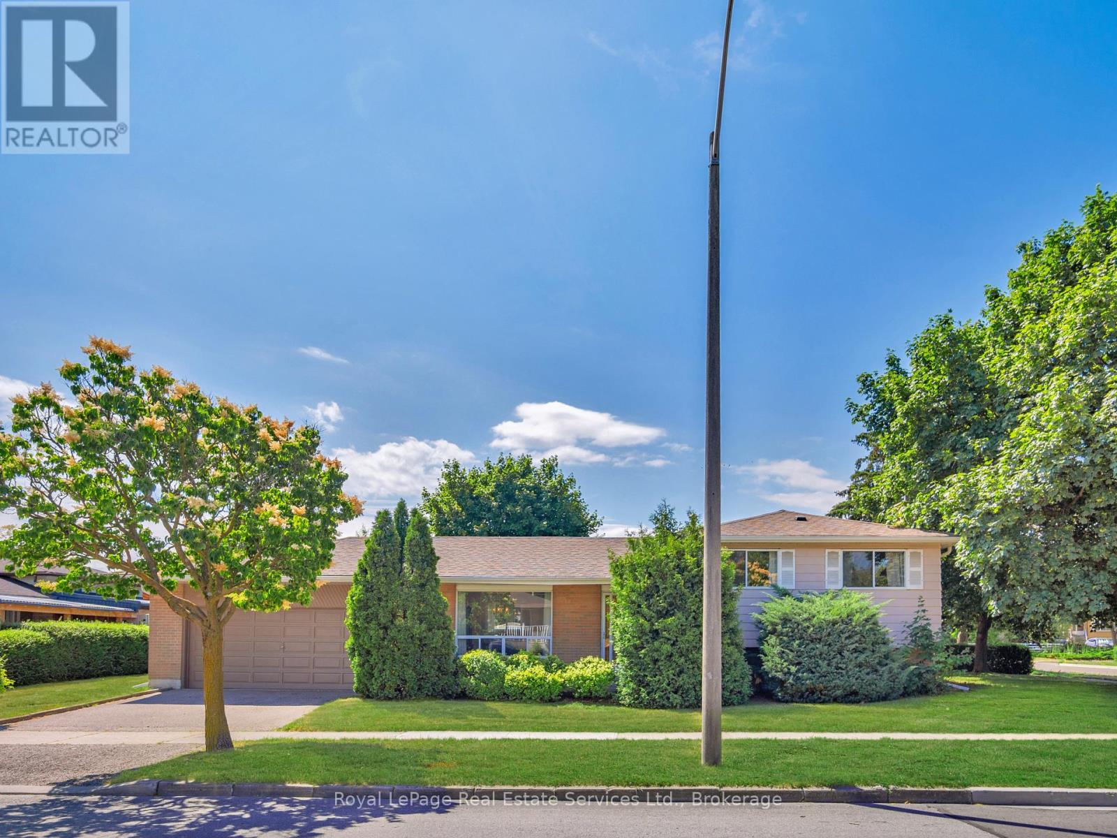 Property image for 1 MOSSWOOD LANE|Toronto (West Humber-Clairville), Ontario M9V1M3