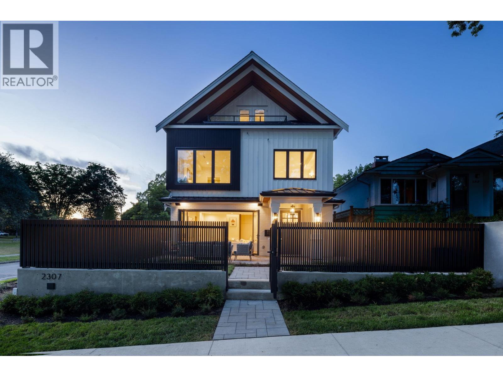 Property image for 2307 E 3RD AVENUE|Vancouver, British Columbia V5N4W7