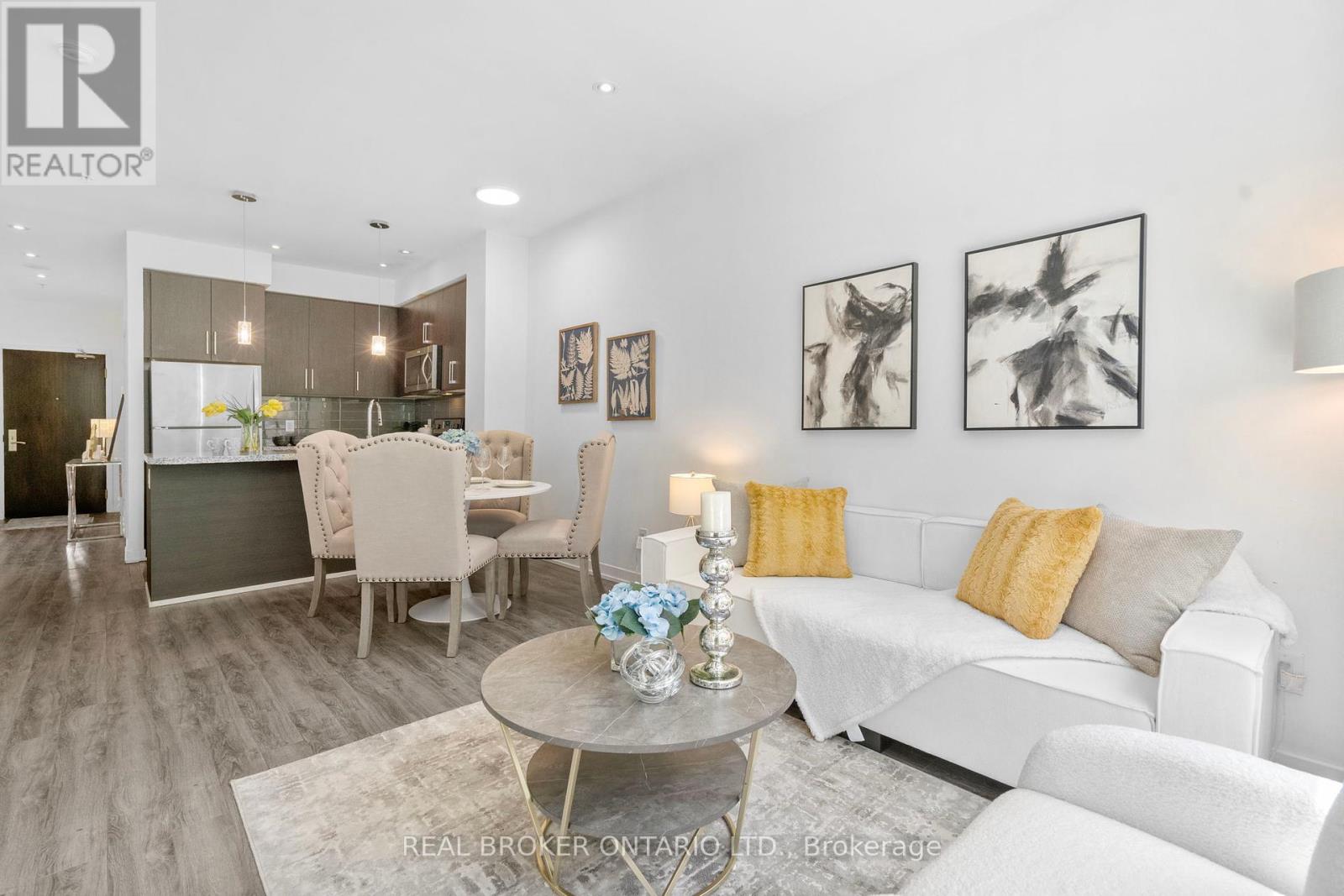 Property image for 103 - 840 QUEEN'S PLATE DRIVE|Toronto (West Humber-Clairville), Ontario M9W6Z3