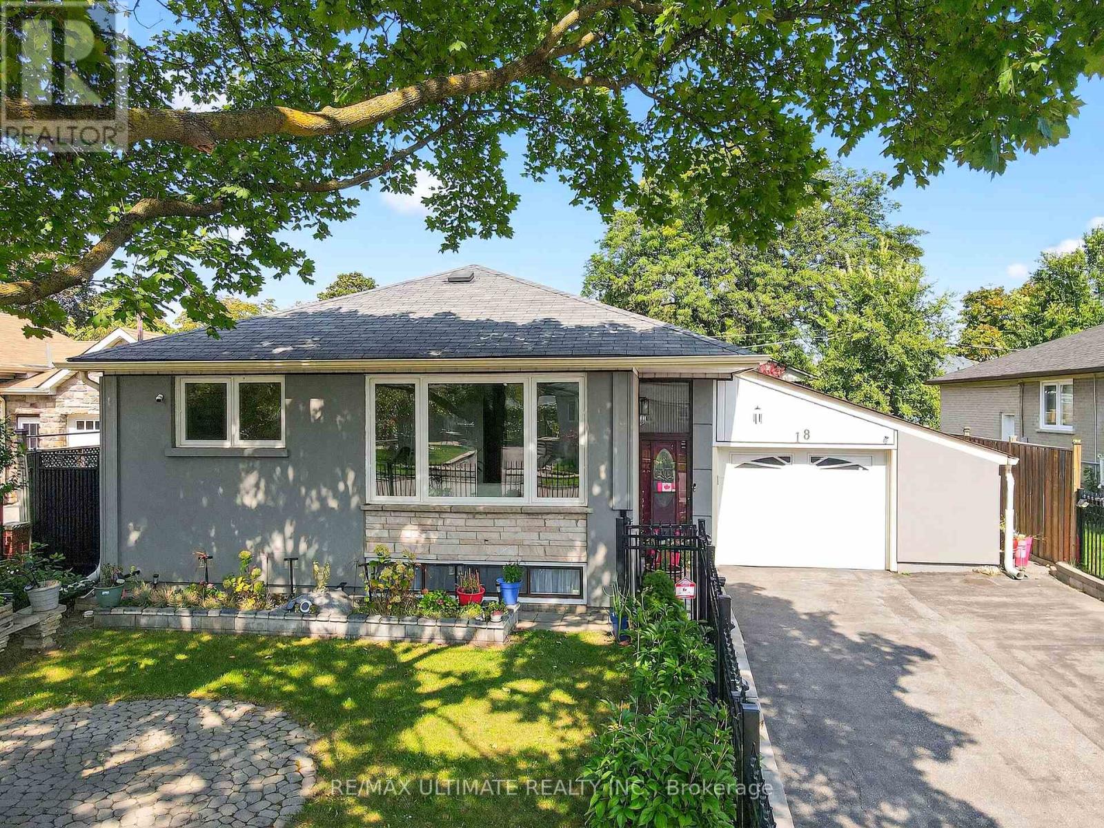 Property image for 18 COURTWRIGHT ROAD|Toronto (Eringate-Centennial-West Deane), Ontario M9C4B4