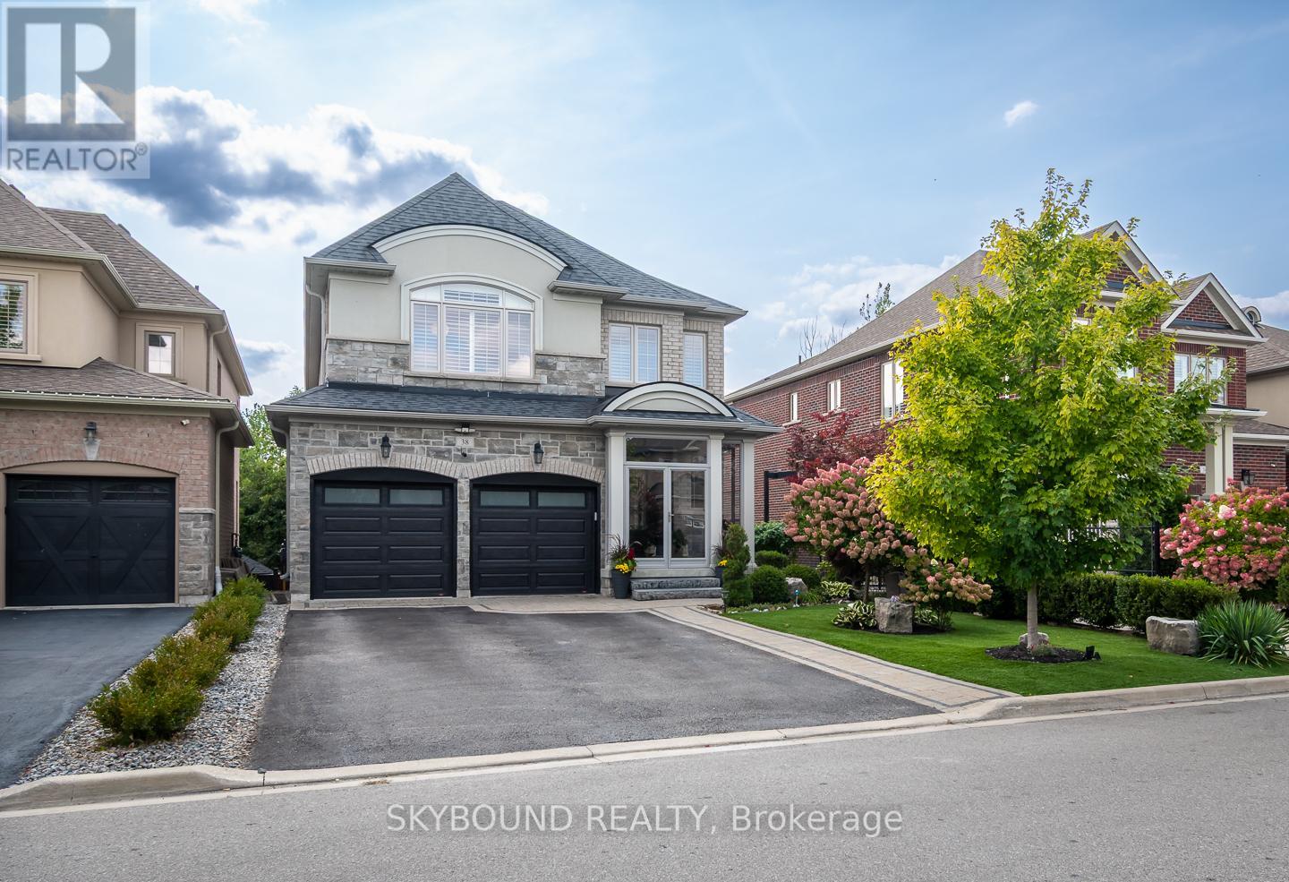 VICTORIA PHAM | REALTOR.ca