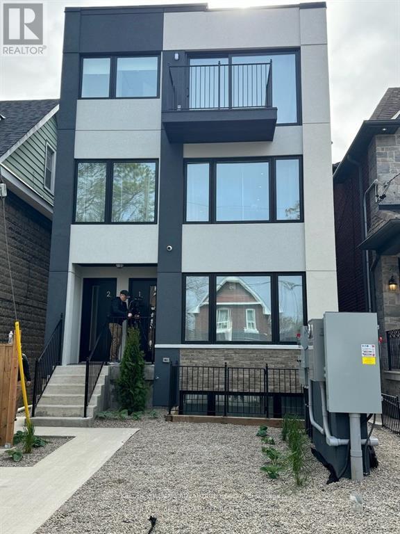 À vendre : 12 BATAVIA AVENUE, Toronto (Rockcliffe-Smythe), Ontario ...