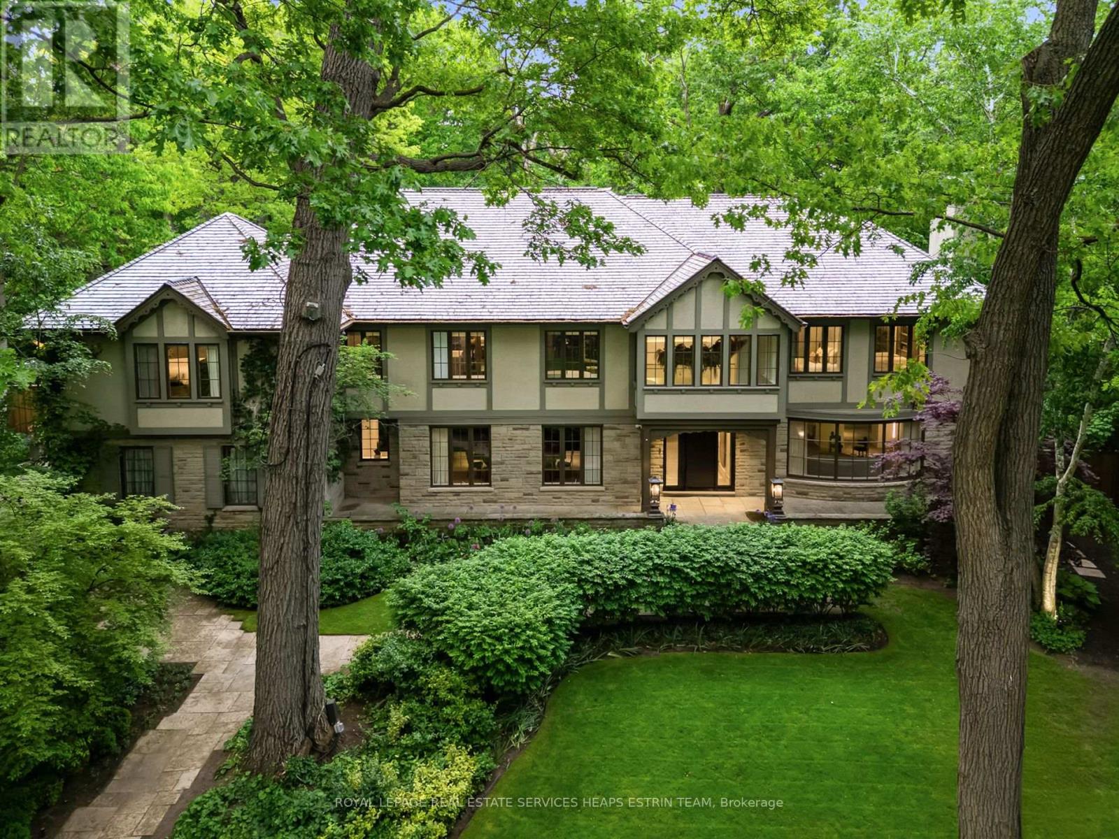 156 Bedroom Homes For Sale in Etobicoke