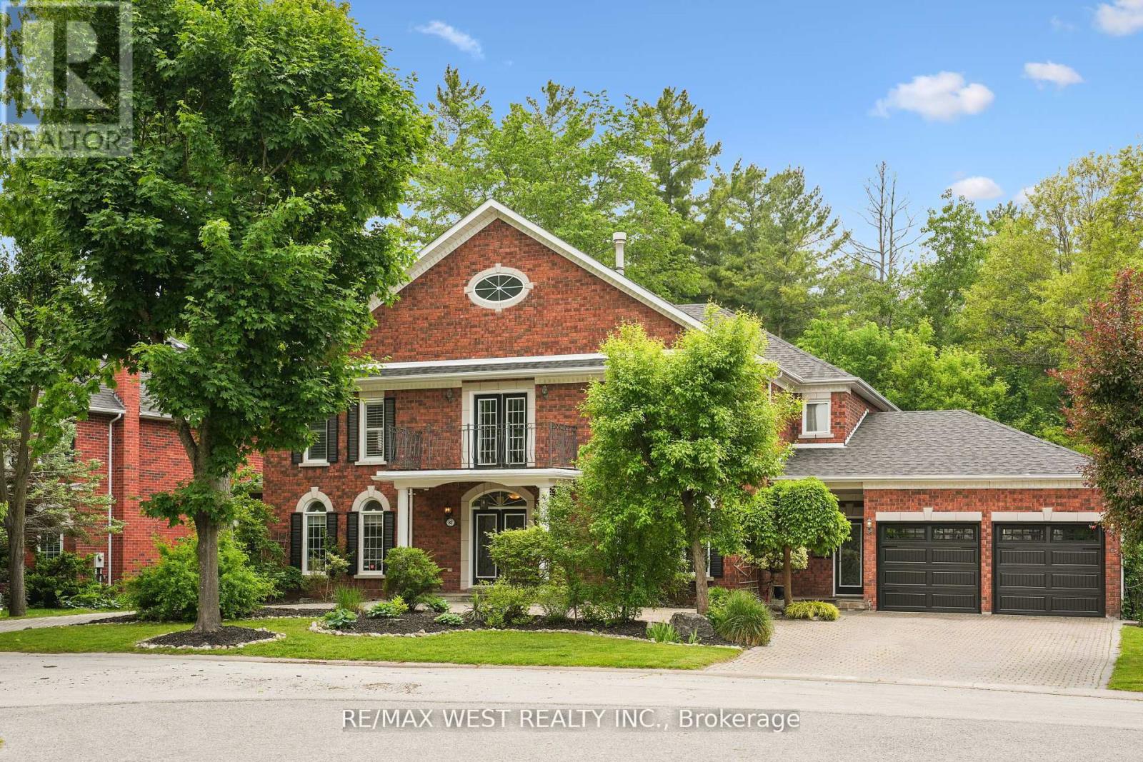 Property image for 81 WOODVIEW DRIVE|Pickering (Rougemount), Ontario L1V1L1