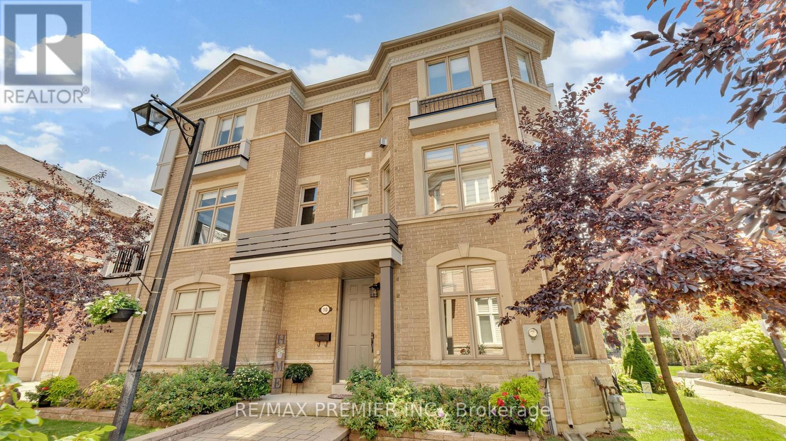 Property image for 10 HENRY PETERS LANE|Vaughan (East Woodbridge), Ontario L4L0A7