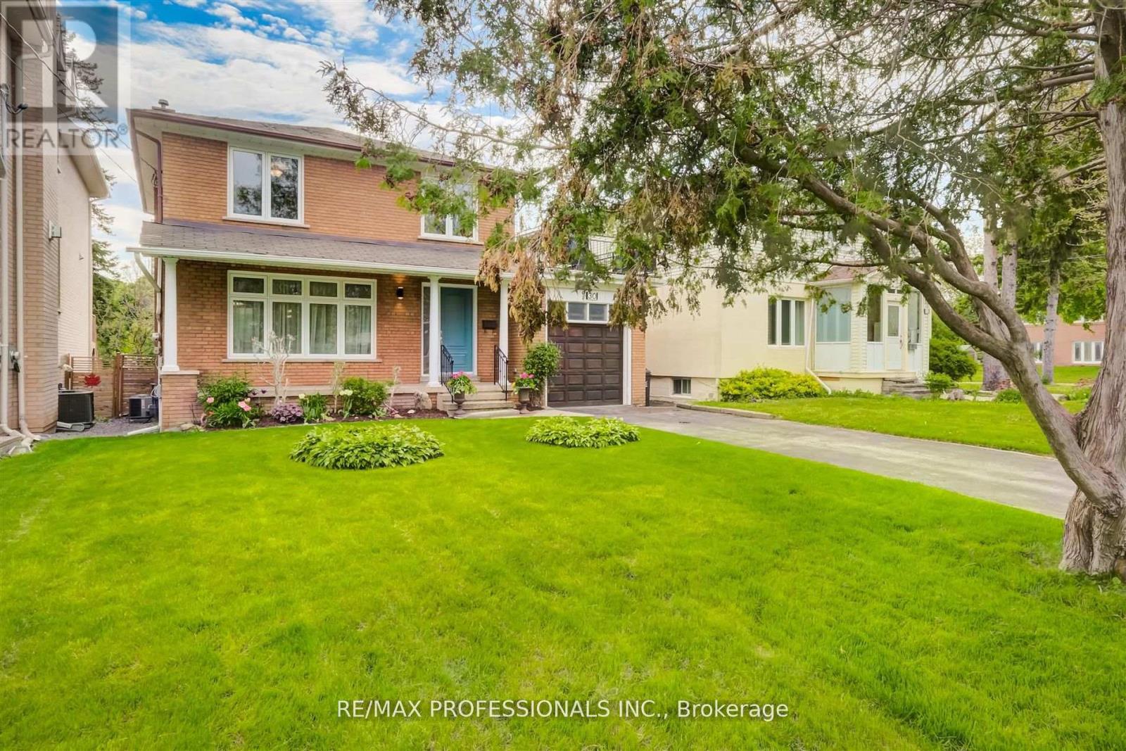 Property image for 30 TOBRUK CRESCENT|Toronto (Newtonbrook East), Ontario M2M3B4