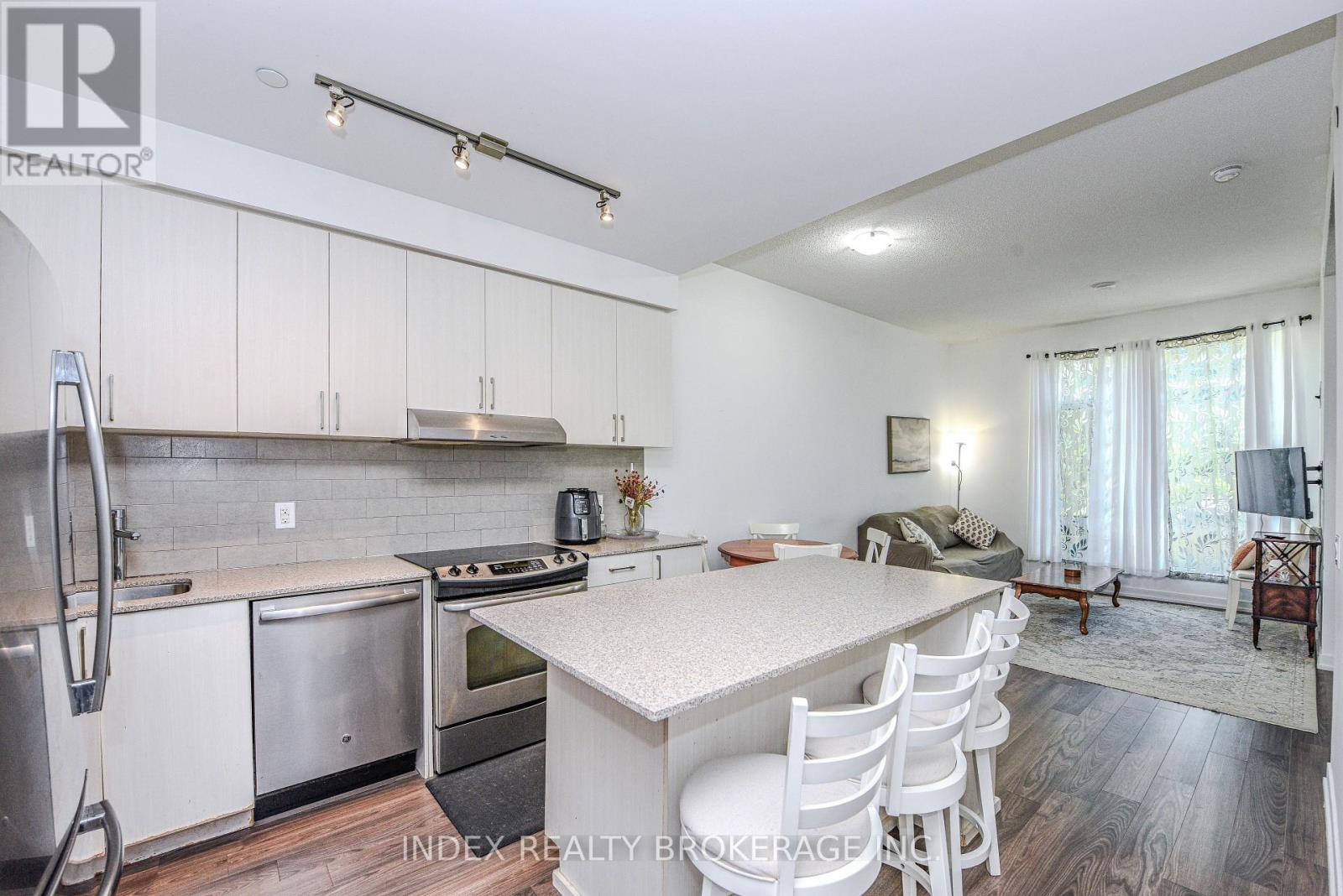 Row / Townhouse for Sale in 103 - 2560 EGLINTON AVENUE|Mississauga (Central Erin Mills), Ontario L5M0Y3 2