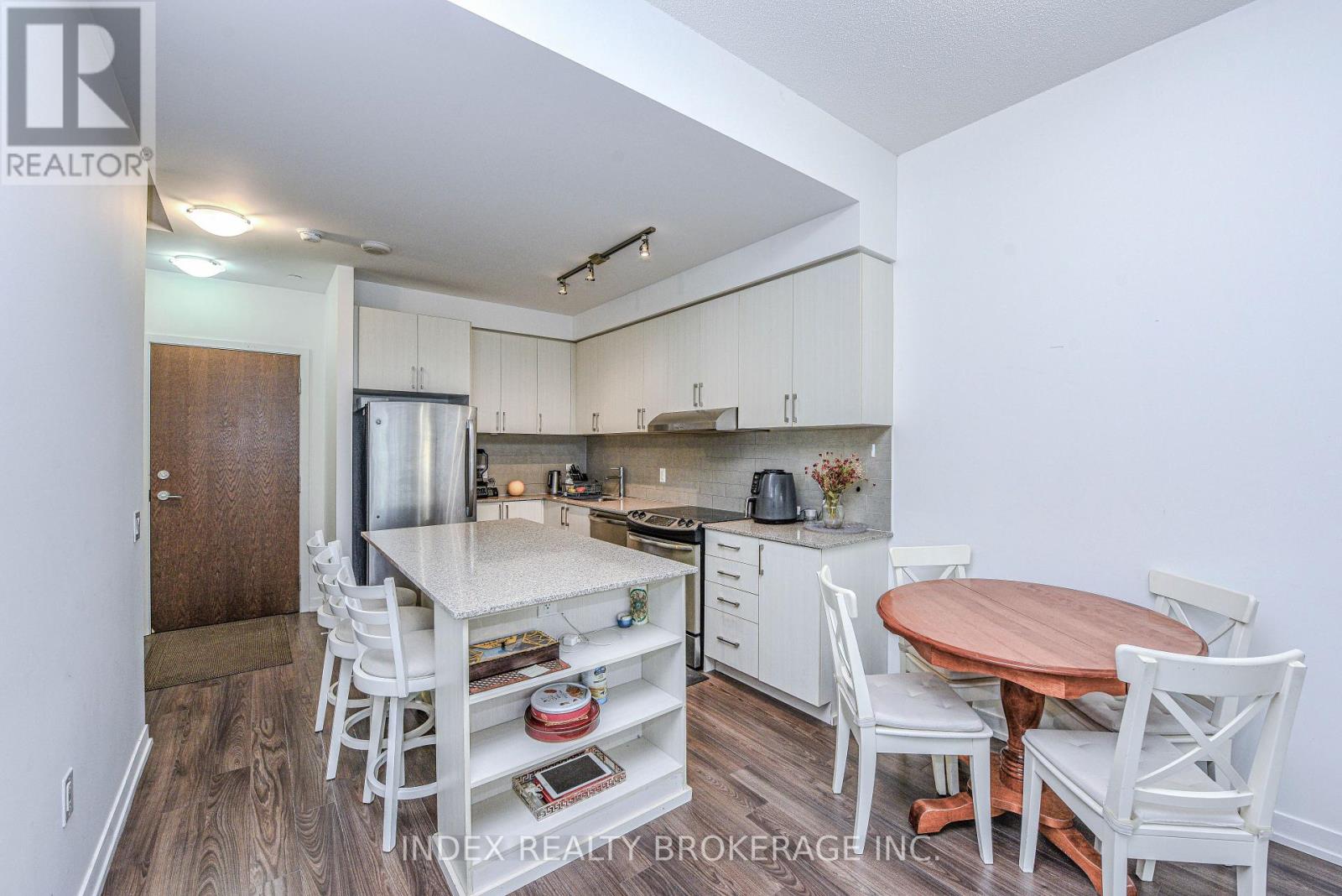 Row / Townhouse for Sale in 103 - 2560 EGLINTON AVENUE|Mississauga (Central Erin Mills), Ontario L5M0Y3 4