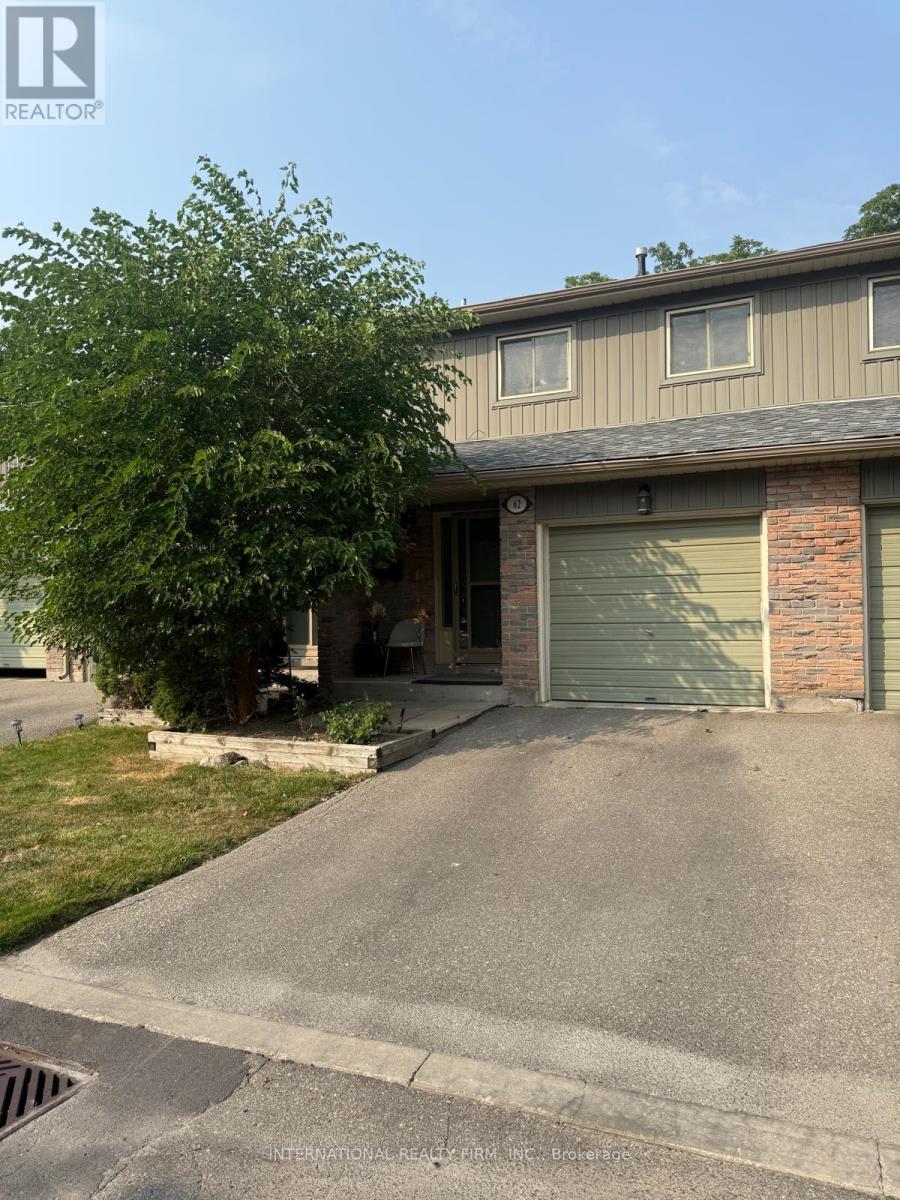 Property image for 62 - 60 HANSON ROAD|Mississauga (Fairview), Ontario L5B2P6