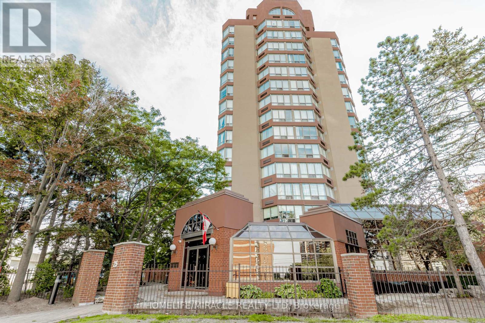 Property image for 208 - 25 FAIRVIEW ROAD W|Mississauga (Fairview), Ontario L5B3Y8