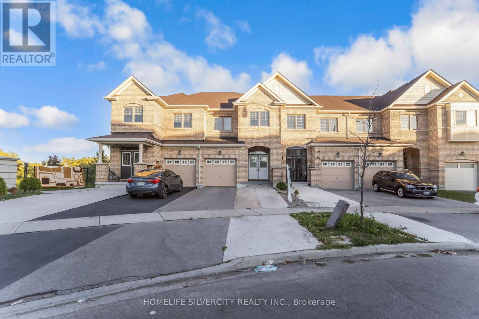 Property image for 44 DAVENFIELD CIRCLE|Brampton (Bram East), Ontario L6P2K7