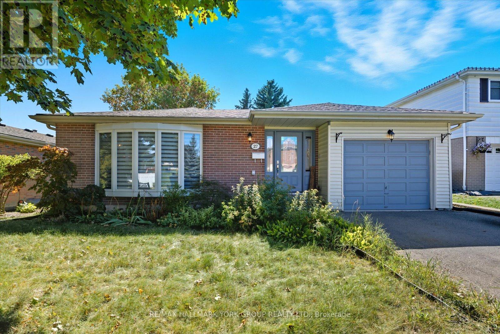 Property image for 27 BROMLEY CRESCENT|Brampton (Avondale), Ontario L6T1Z2