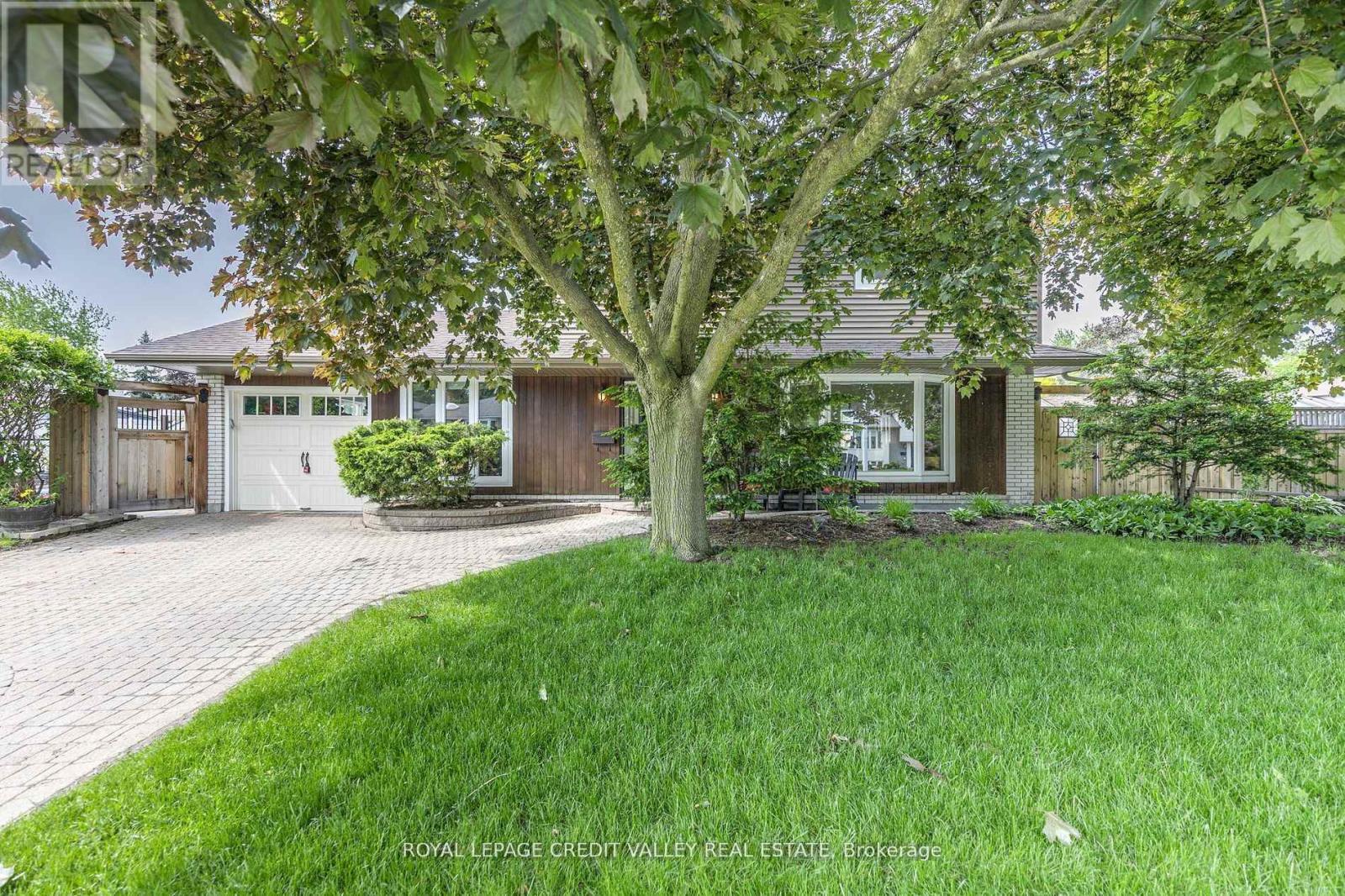 Property image for 36 LOCKTON CRESCENT|Brampton (Brampton East), Ontario L6W1C3