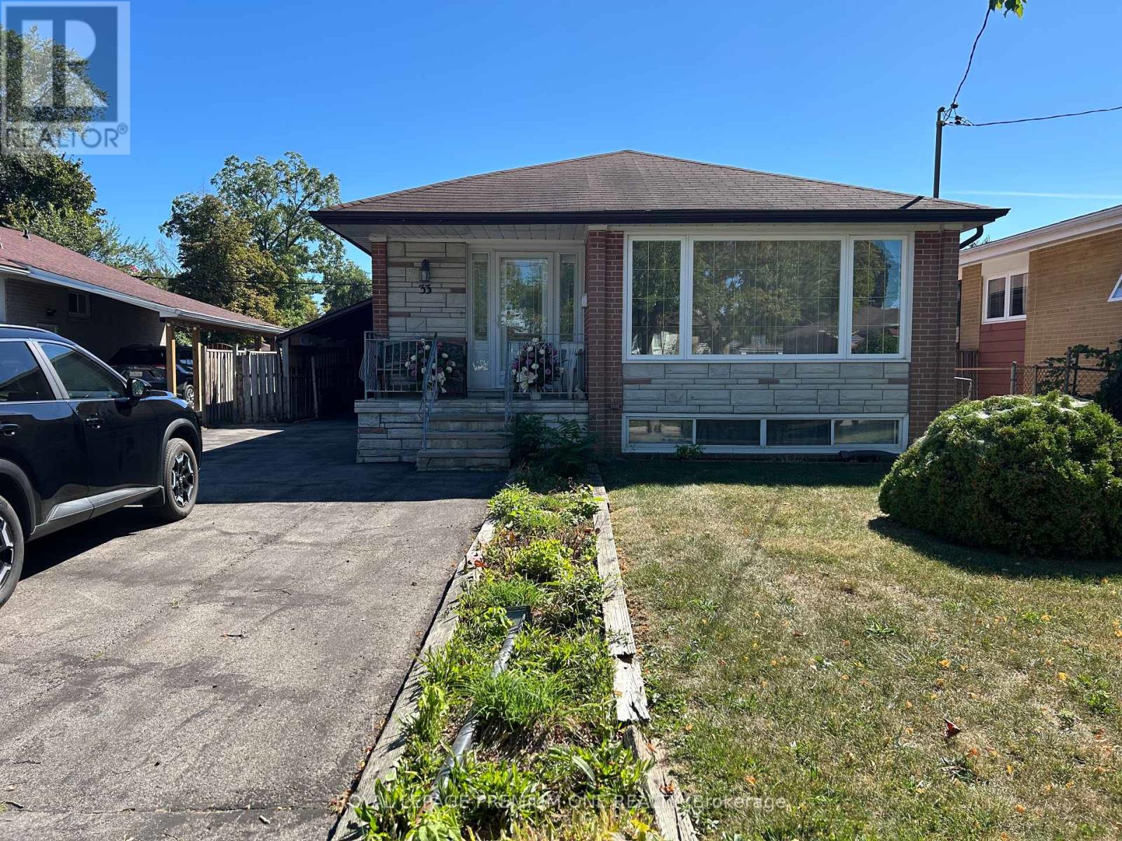 Property image for 33 MONTERREY DRIVE W|Toronto (Thistletown-Beaumonde Heights), Ontario M9V1S7