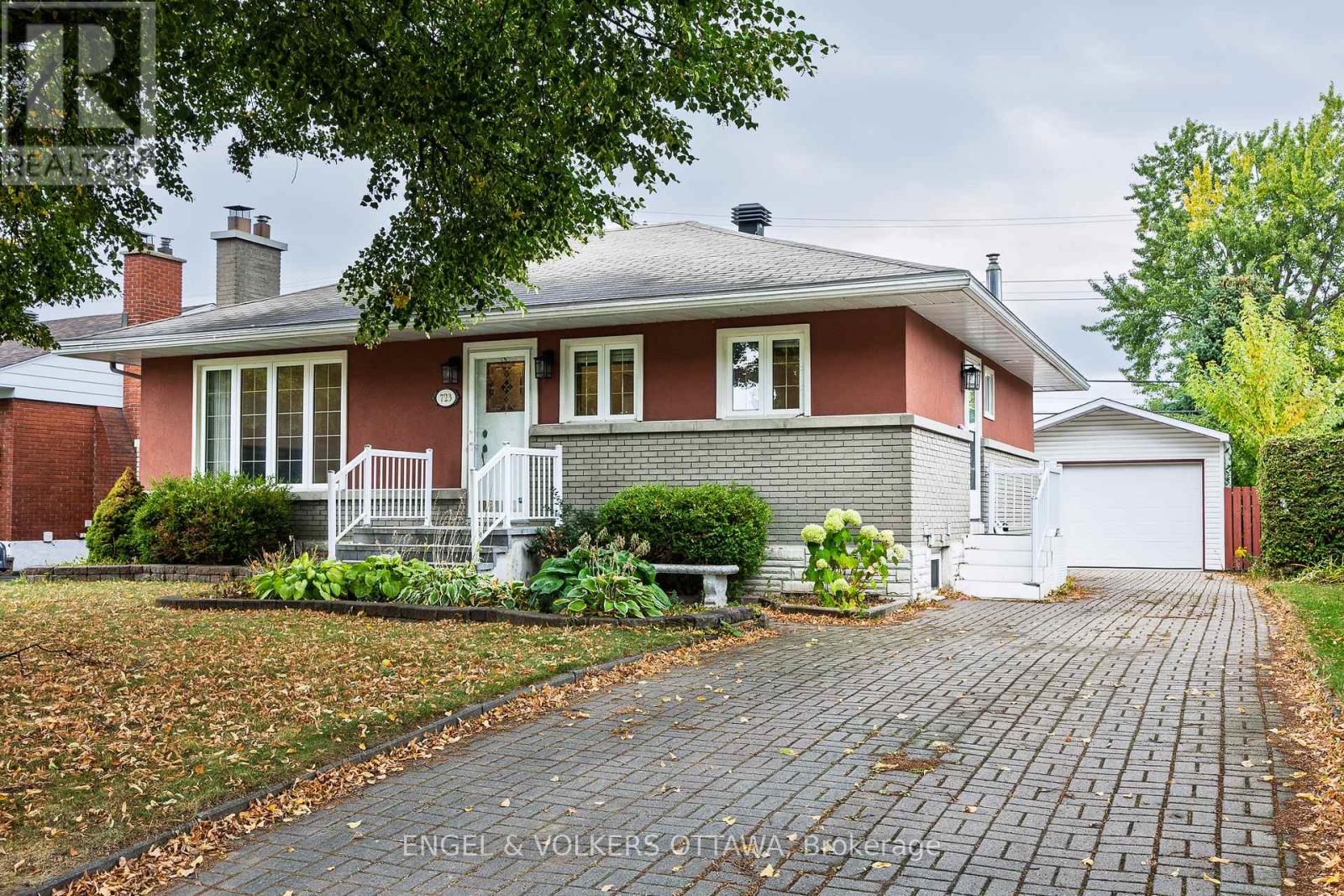 Property image for 723 HALSTEAD STREET|Ottawa, Ontario K1G1M5