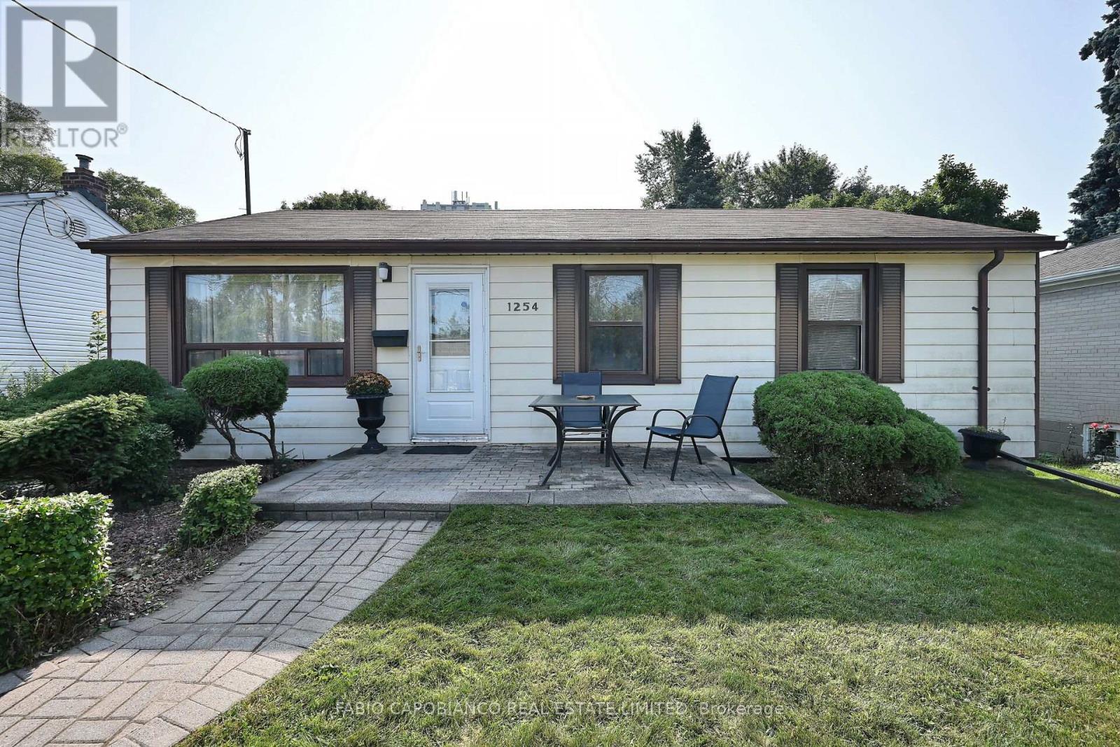 Property image for 1254 ST MARYS AVENUE|Mississauga (Lakeview), Ontario L5E1H7