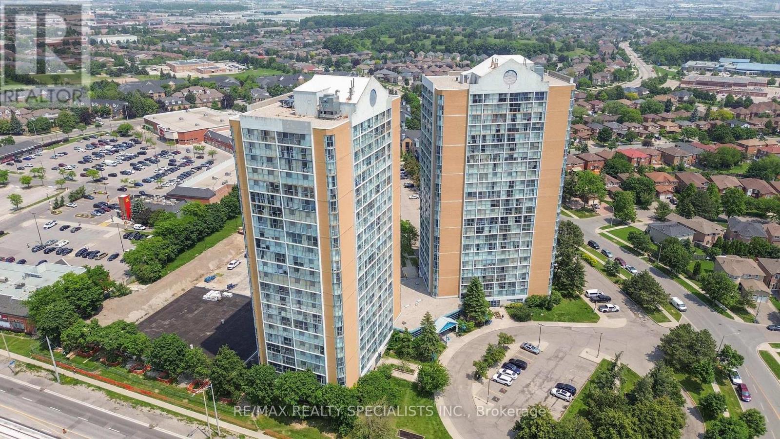 Primary image of 113 - 35 TRAILWOOD DRIVE|Mississauga (Hurontario), Ontario L4Z3L6