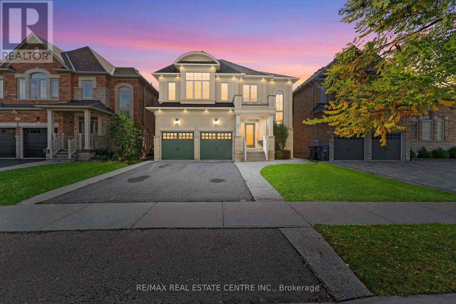 Property image for 4 JUNETOWN CIRCLE|Brampton (Credit Valley), Ontario L6X0X6
