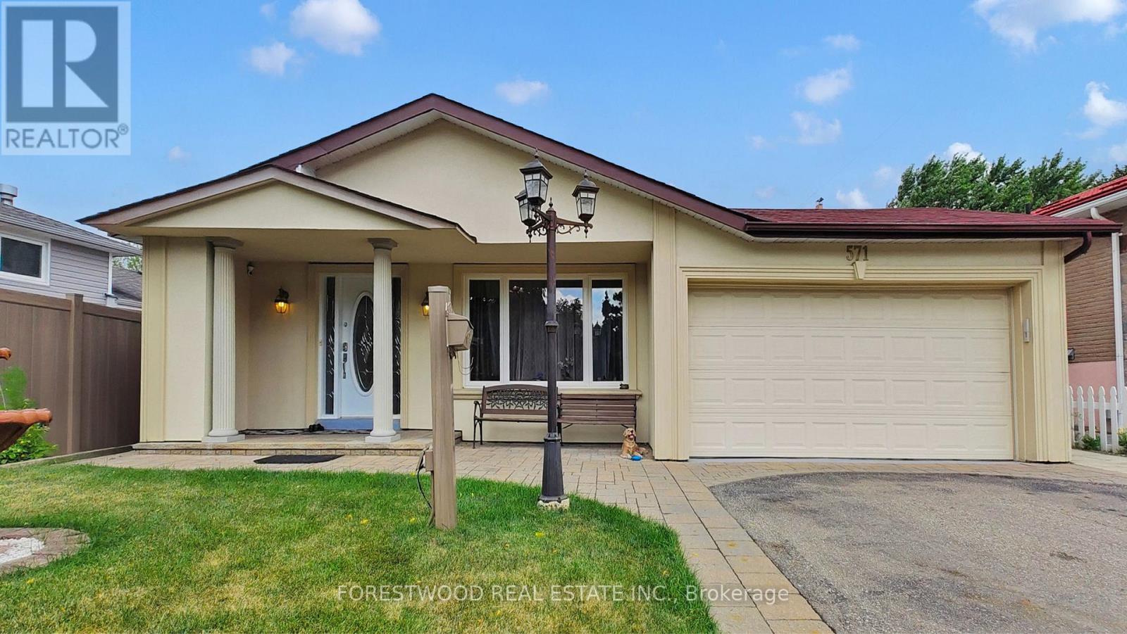 Property image for 571 SILVER CREEK BOULEVARD|Mississauga (Mississauga Valleys), Ontario L5A2B6