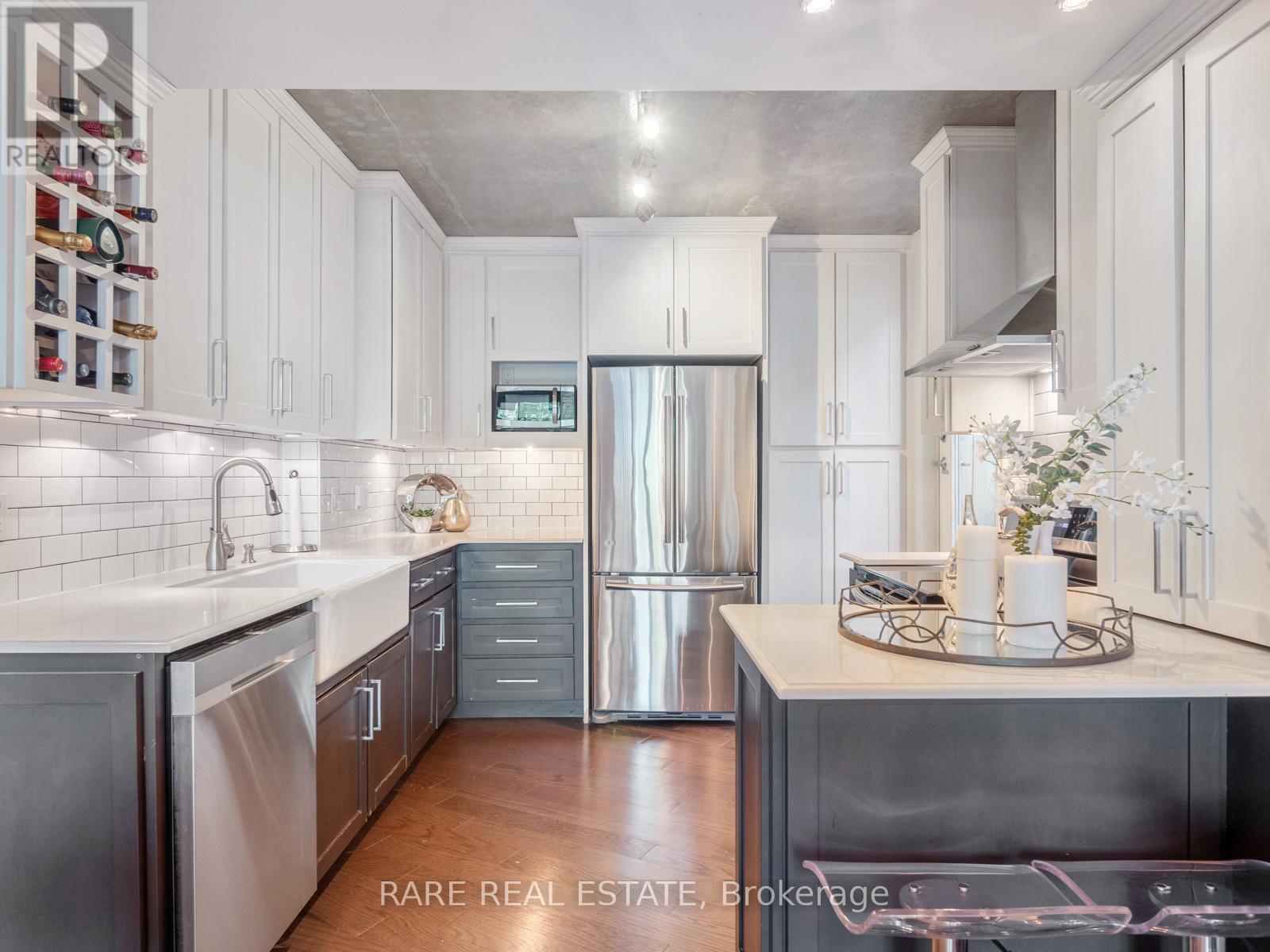 Property image for 202 - 77 LOMBARD STREET|Toronto (Church-Yonge Corridor), Ontario M5C3E1