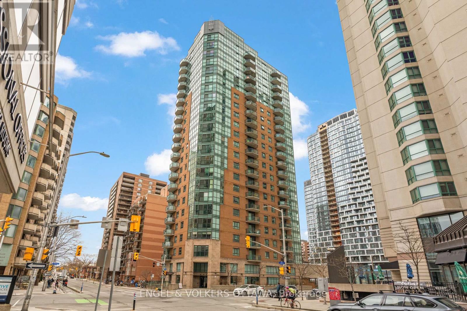 Property image for 1403 - 445 LAURIER AVENUE W|Ottawa, Ontario K1N6R4