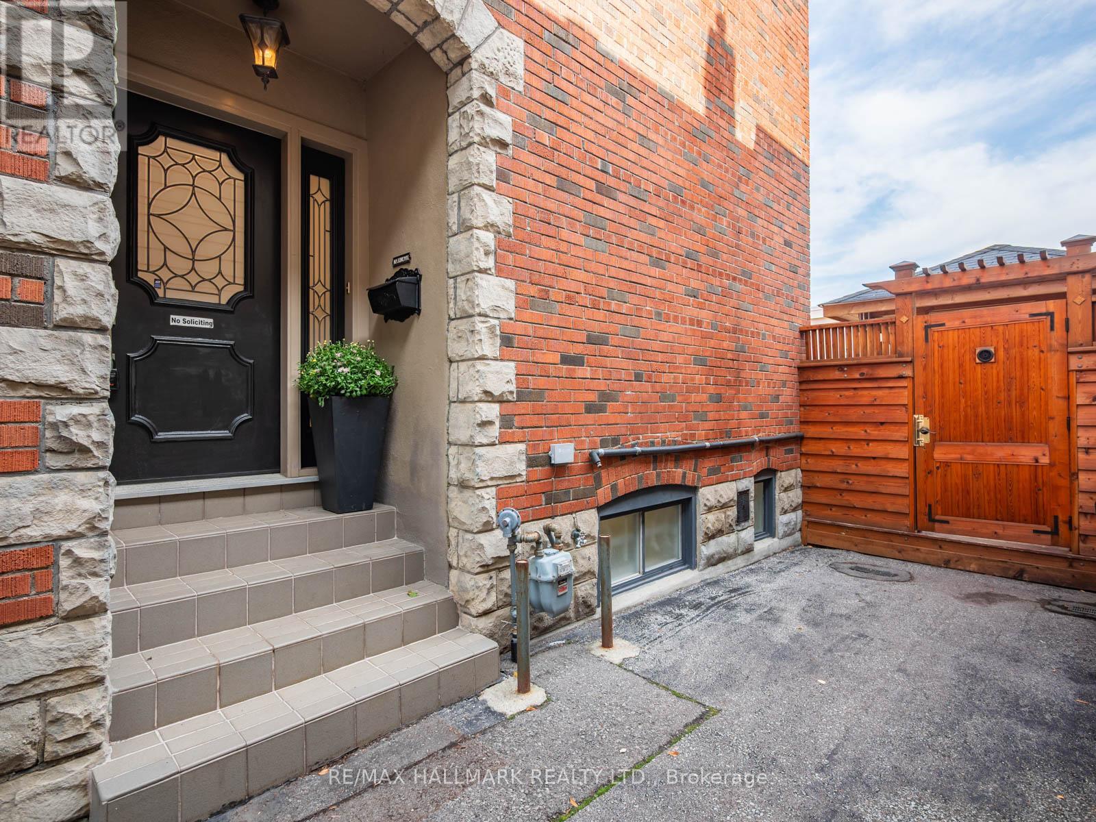 Property image for 839 CARLAW AVENUE|Toronto (Playter Estates-Danforth), Ontario M4K3L1