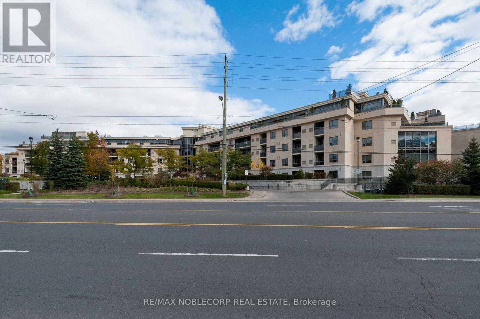 Property image for 421 - 8201 ISLINGTON AVENUE|Vaughan (Islington Woods), Ontario L4L9S6