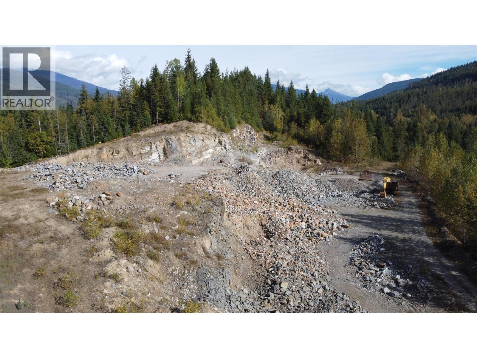 For sale: 00 Oxbow Frontage Road, Malakwa, British Columbia V0E2J0