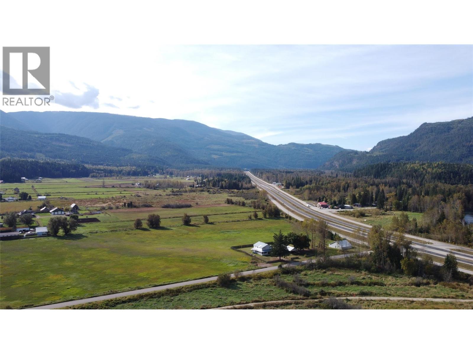 For sale: 00 Oxbow Frontage Road, Malakwa, British Columbia V0E2J0
