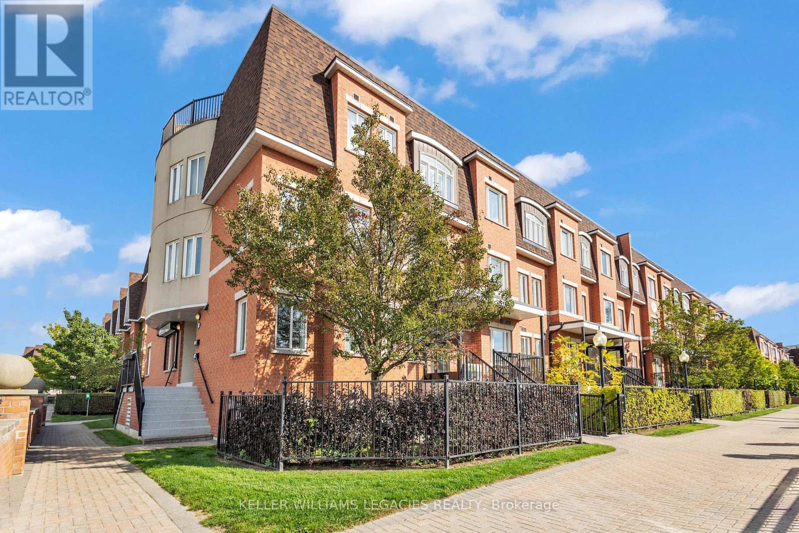Property image for 209 - 308 JOHN STREET|Markham (Aileen-Willowbrook), Ontario L3T0A7