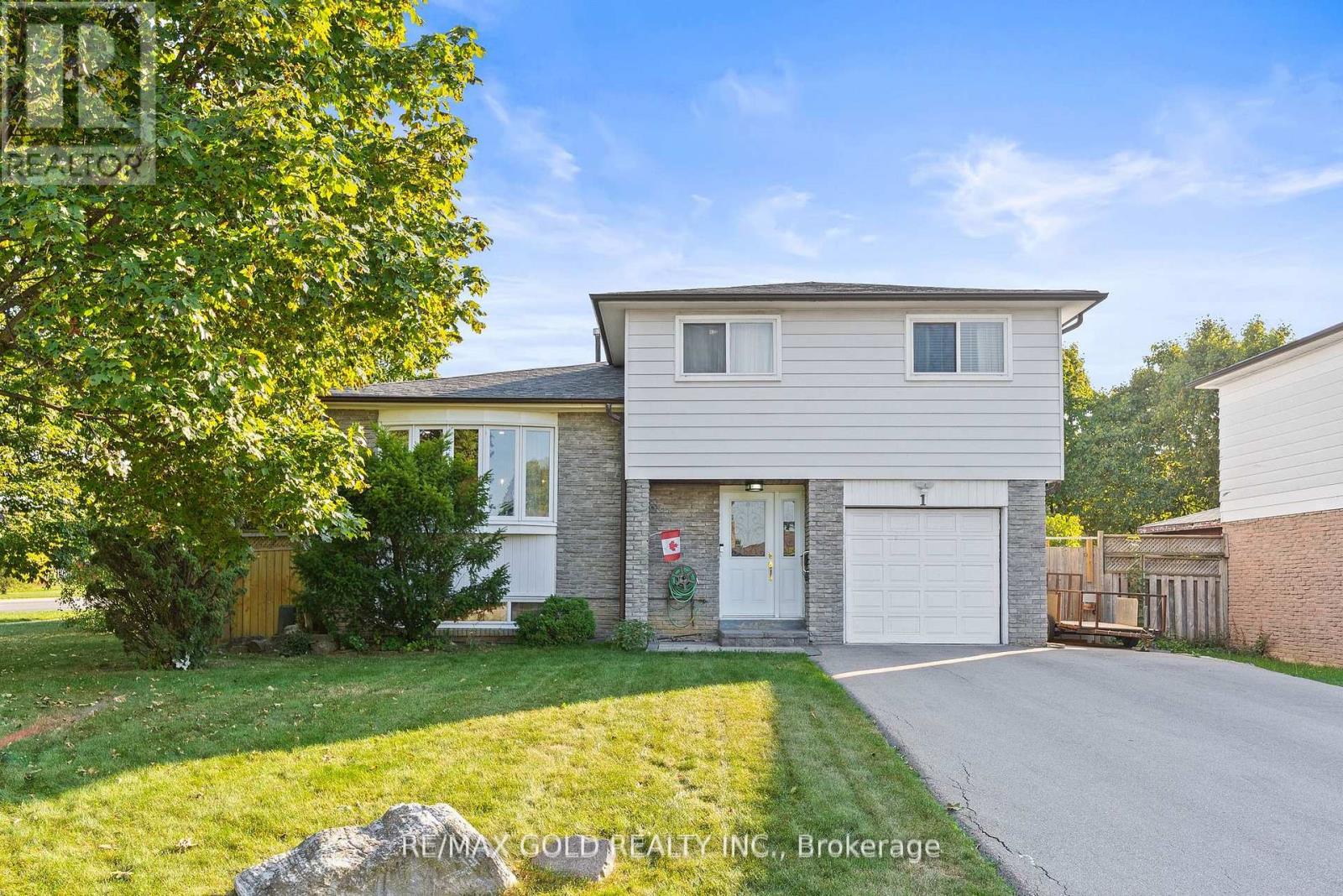 Property image for 1 GREENBRIAR ROAD|Brampton (Northgate), Ontario L6S1V4