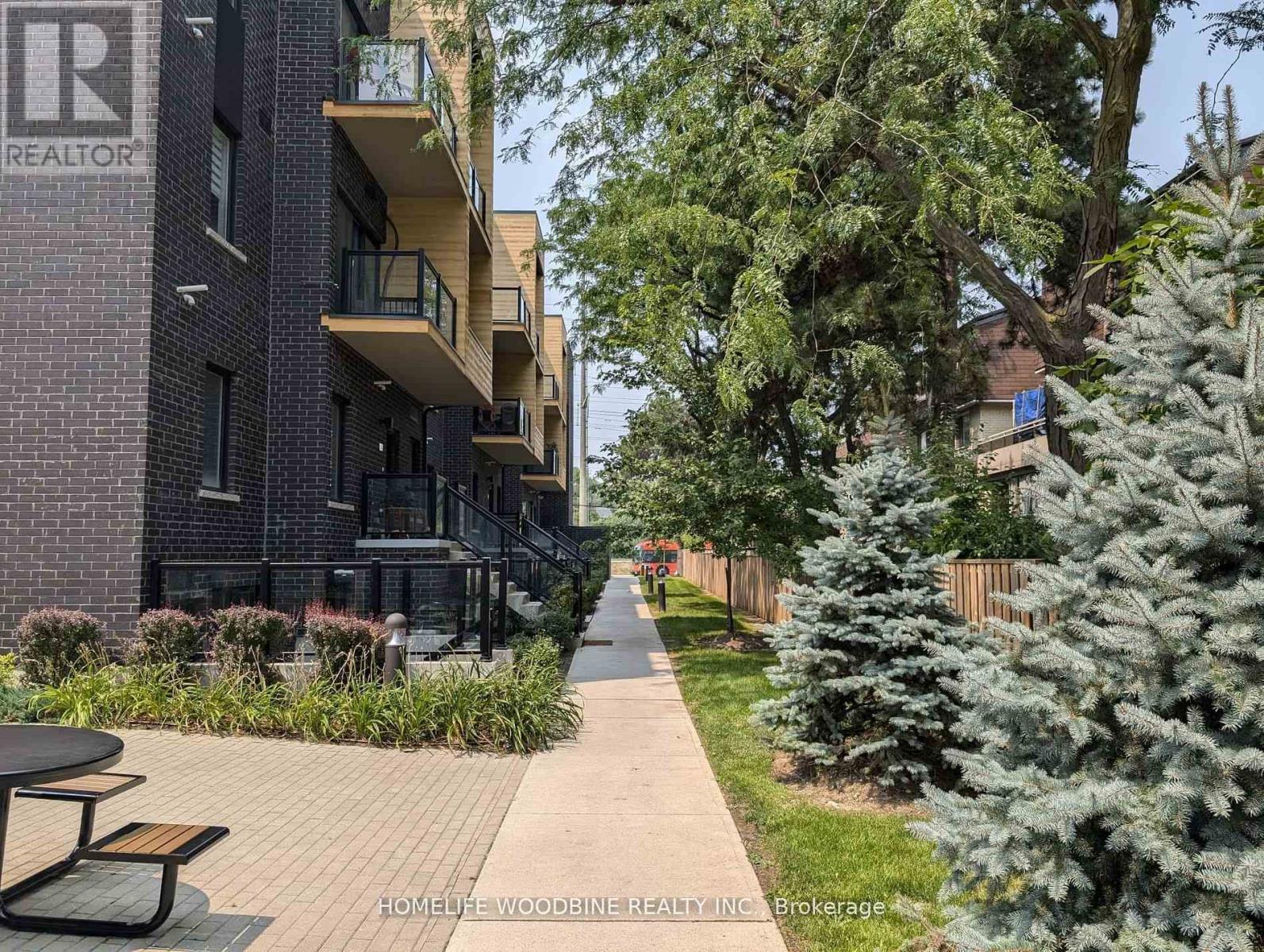 Property image for 121 - 1145 JOURNEYMAN LANE|Mississauga (Clarkson), Ontario L5J0B5