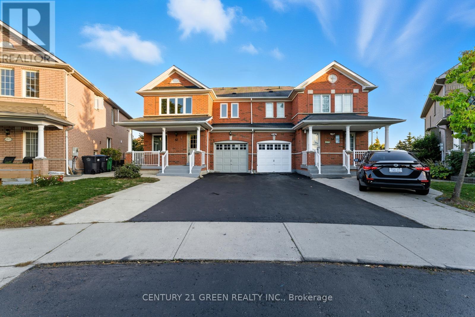 Property image for 62 SAINTSBURY CRESCENT|Brampton (Sandringham-Wellington), Ontario L6R2V8