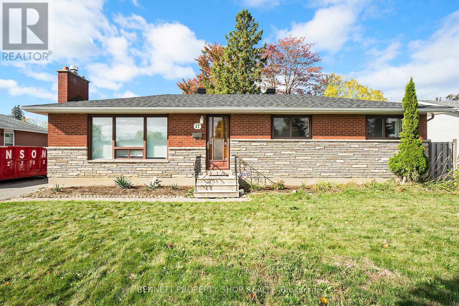 Property image for 17 GLENMANOR DRIVE|Ottawa, Ontario K2G3E8