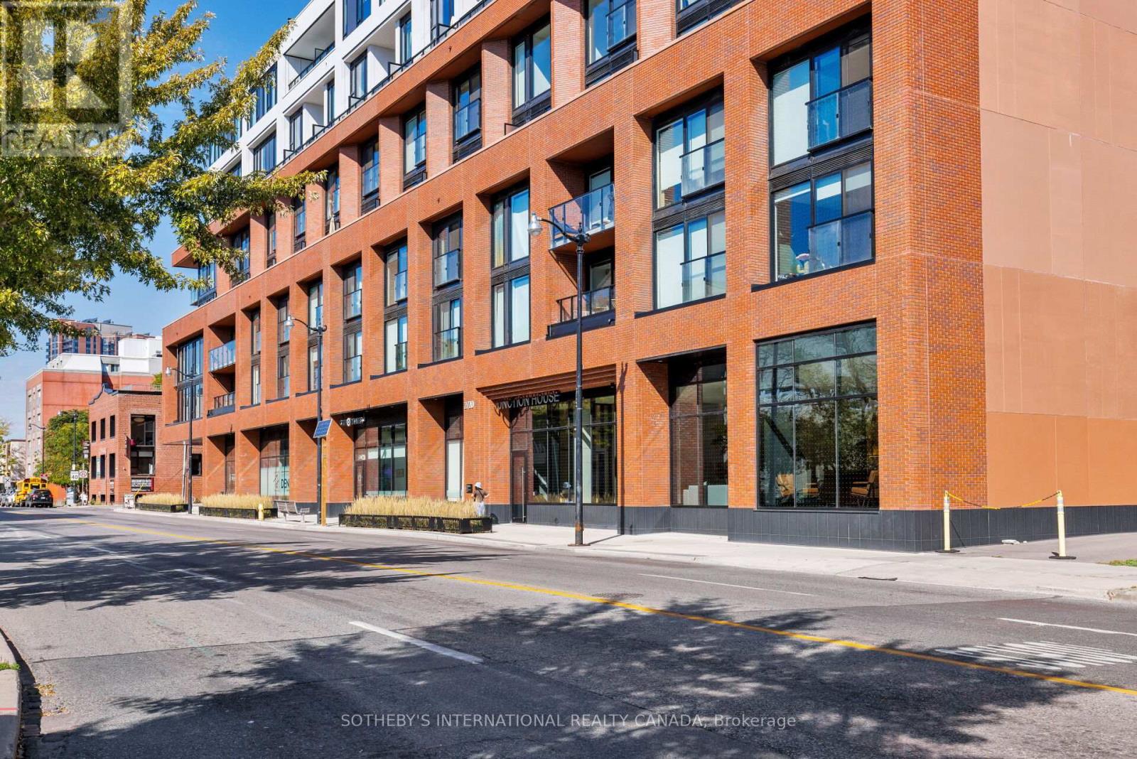 Property image for 903 - 2720 DUNDAS STREET W|Toronto (Junction Area), Ontario M6P0C3