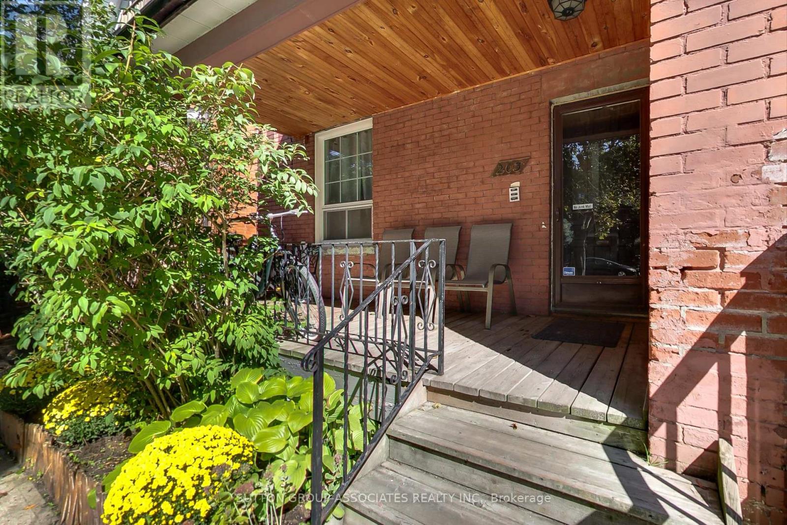 Property image for 203 FAIRVIEW AVENUE|Toronto (Junction Area), Ontario M6P3A6