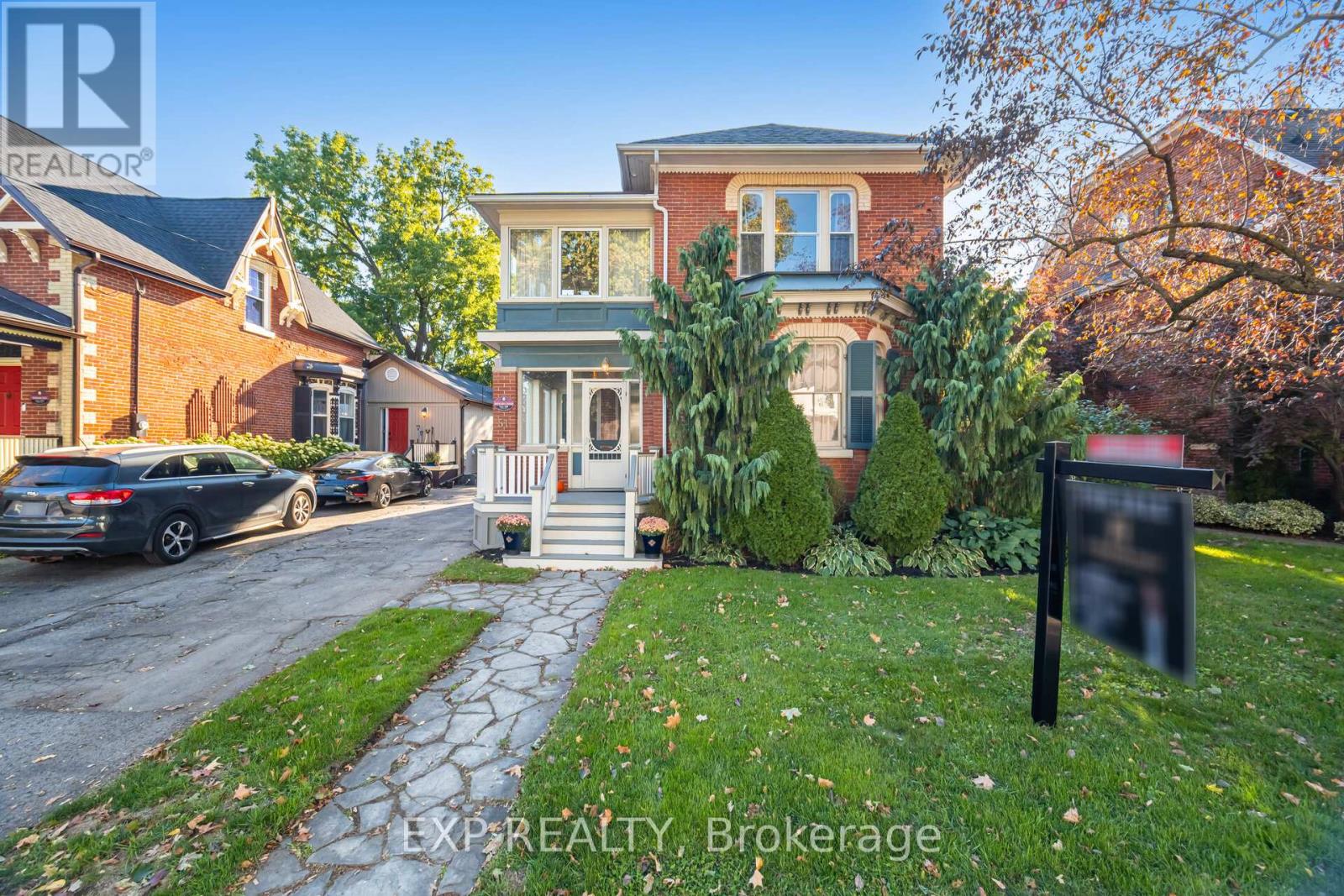 Property image for 51 CHAPEL STREET|Brampton (Downtown Brampton), Ontario L6W2H5