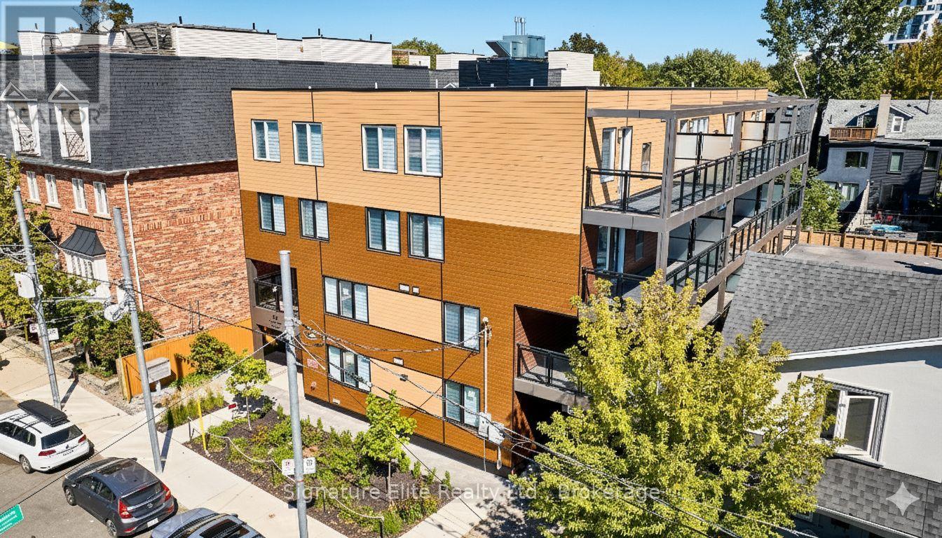 404 - 45 CONNAUGHT AVENUE, Toronto (Greenwood-Coxwell), Ontario M4L2V8
