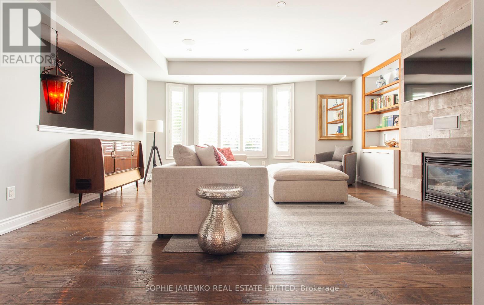 Property image for 32 GALA LANE|Toronto (Stonegate-Queensway), Ontario M8Y0A9