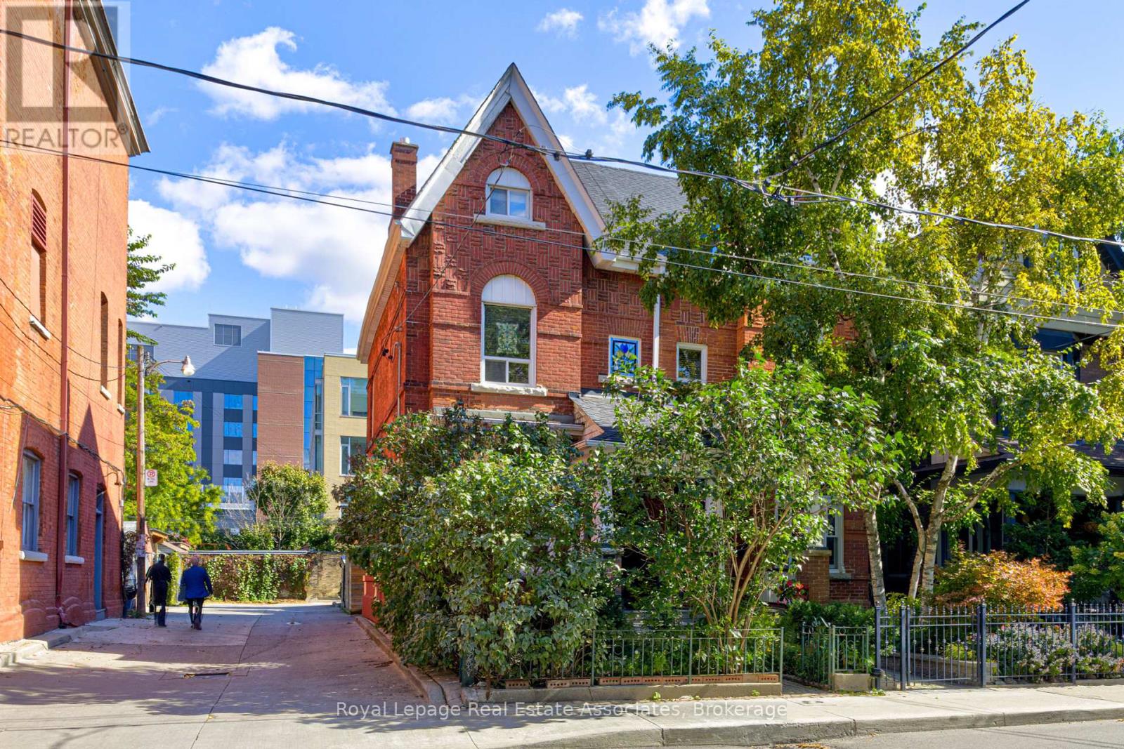Property image for 101 DOVERCOURT ROAD|Toronto (Little Portugal), Ontario M6J3C2
