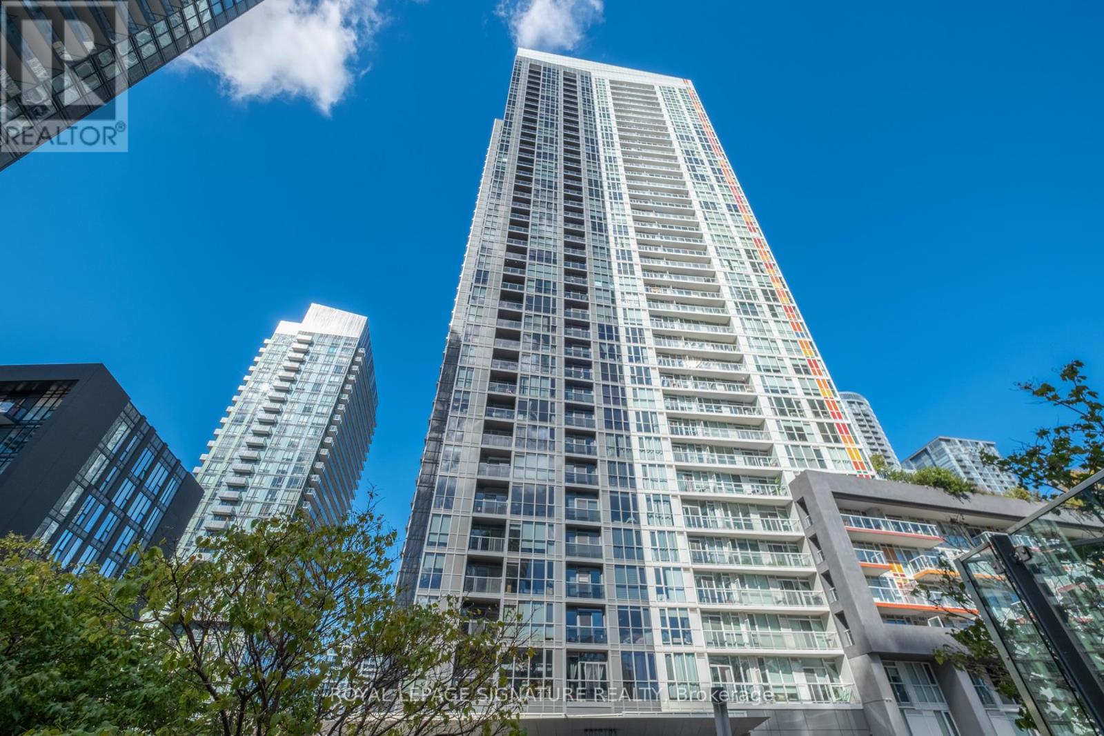 Property image for 520 - 85 QUEENS WHARF ROAD|Toronto (Waterfront Communities), Ontario M5V0J9