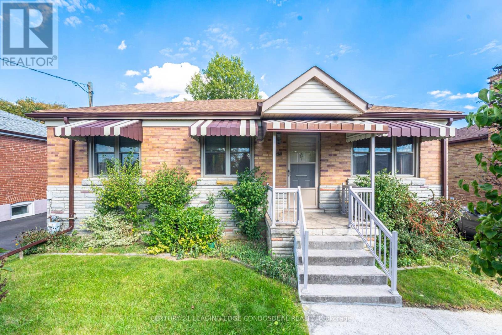 Property image for 621 RODING STREET|Toronto (Downsview-Roding-CFB), Ontario M3M2A6