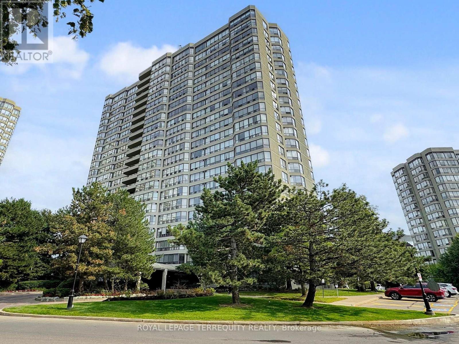 Property image for 1709 - 24 HANOVER ROAD|Brampton (Queen Street Corridor), Ontario L6S5K8
