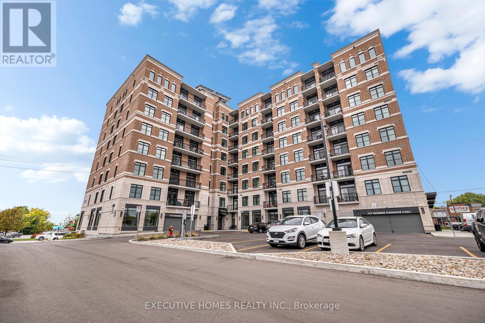 Property image for 413 - 5917 MAIN STREET|Whitchurch-Stouffville (Stouffville), Ontario L4Z1W7