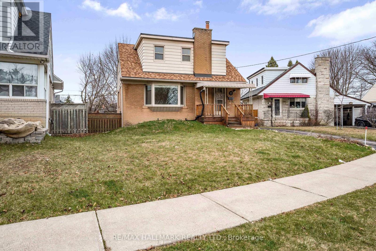 Property image for 17 TOFIELD CRESCENT|Toronto (Rexdale-Kipling), Ontario M9W2B8